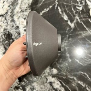 Dyson blow dryer diffuser
